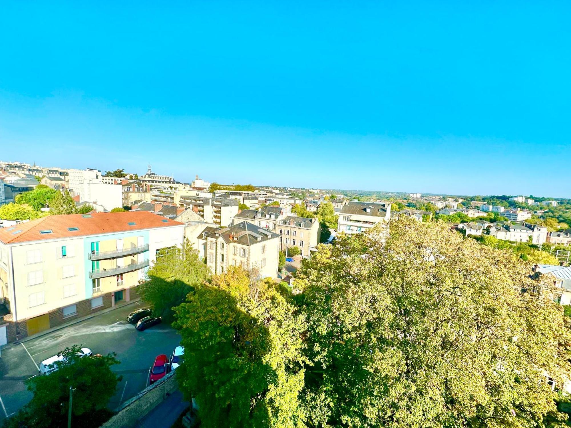 Le Baudin Avec Vue Sur Limoges Exterior foto