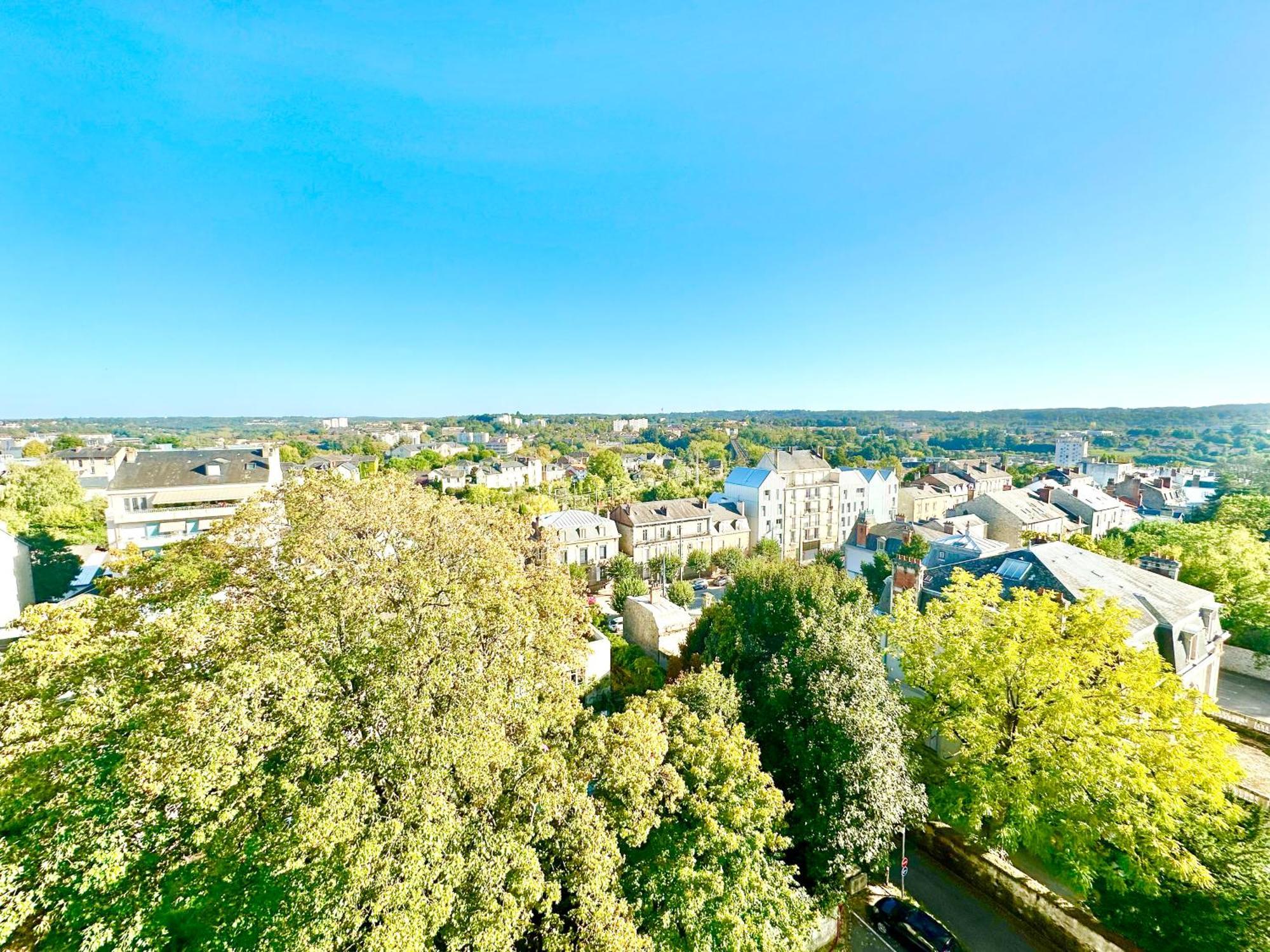 Le Baudin Avec Vue Sur Limoges Exterior foto